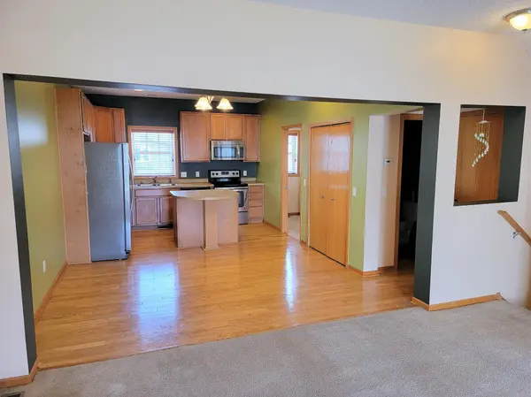 5055 Fountain LN N, Plymouth, MN 55446