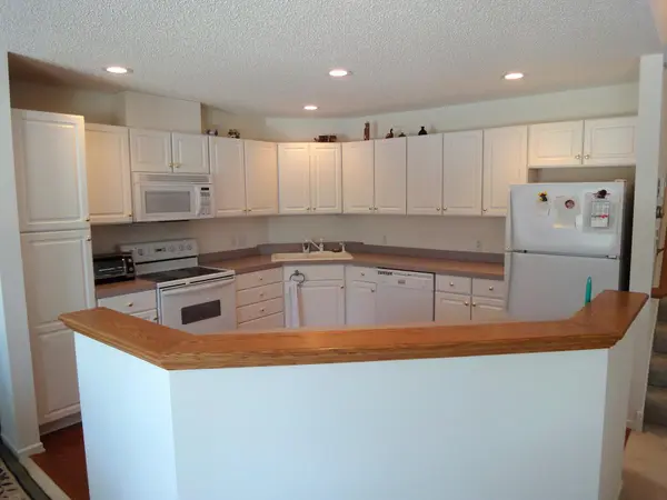 6229 Upland LN N, Maple Grove, MN 55311