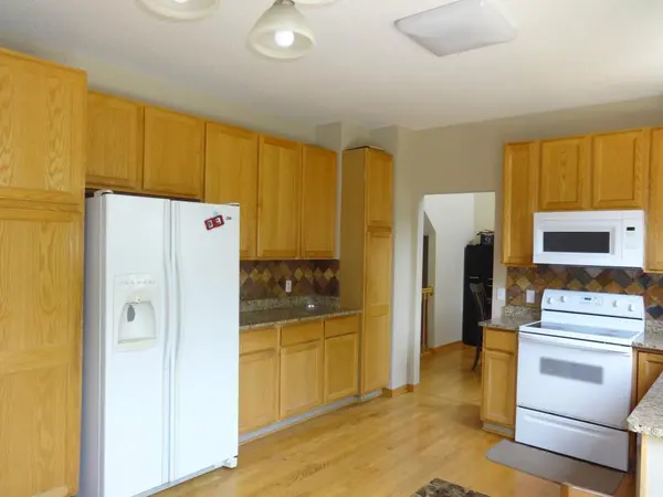 17715 48th PL N, Plymouth, MN 55446