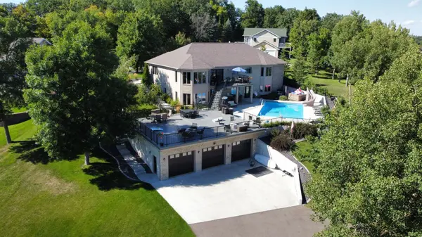 2131 Memory LN, Detroit Lakes, MN 56501