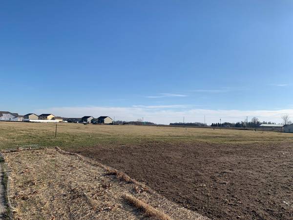 725 Escalade LN SE, Owatonna, MN 55060