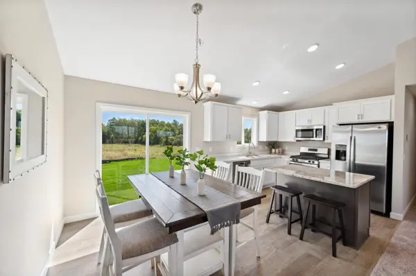1373 Oak Ridge ST, Hanover, MN 55341