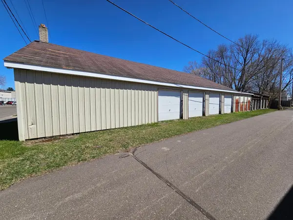 130 Cleveland ST N, Cambridge, MN 55008