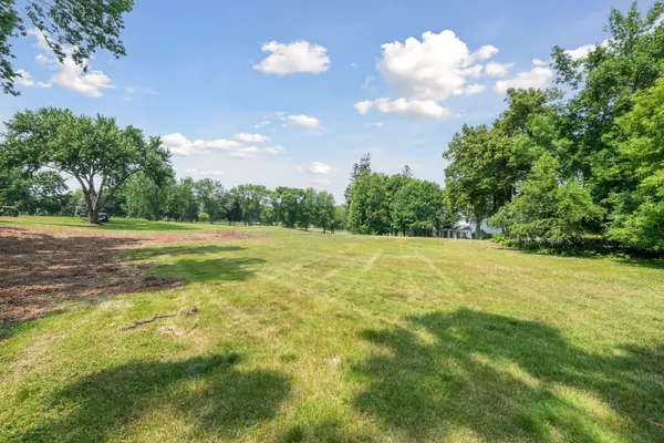 2669 Woodbridge RD, Minnetonka Beach, MN 55391