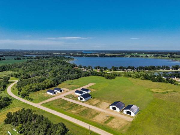 37577 470th St #02, Frazee, MN 56544