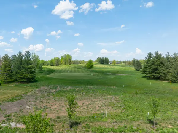 1353 Palmer DR N, Lake Elmo, MN 55042