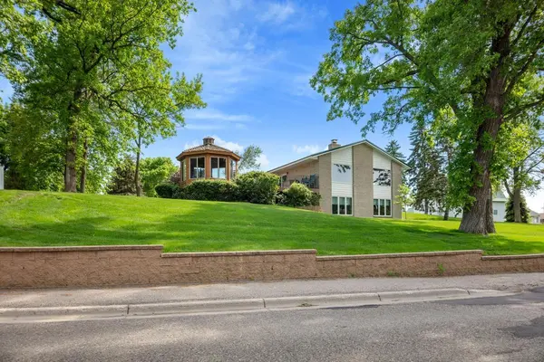 1430 Pulaski RD, Buffalo, MN 55313