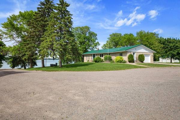 1430 Pulaski RD, Buffalo, MN 55313