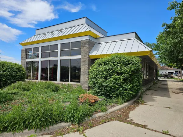1611 Highway 12 E, Willmar, MN 56201