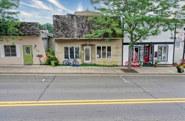 208 N Cascade ST, Osceola, WI 54020