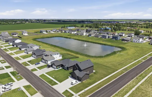 10242 73rd ST S, Horace, ND 58047