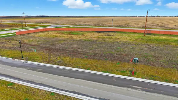 7616 Whitman DR, Horace, ND 58047