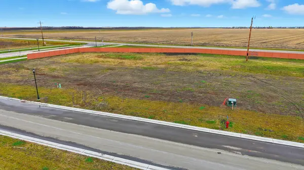7646 Whitman DR, Horace, ND 58047