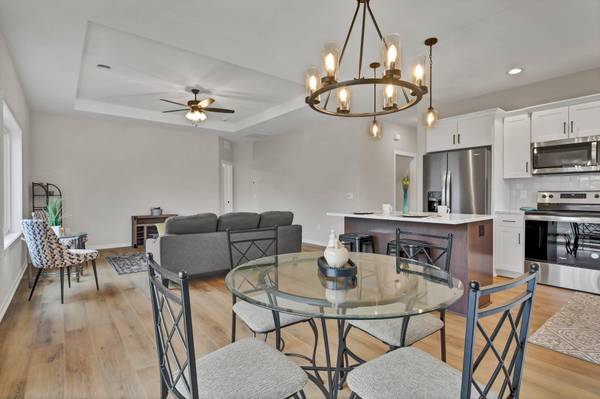 852 Bucknell LN SE, Stewartville, MN 55976