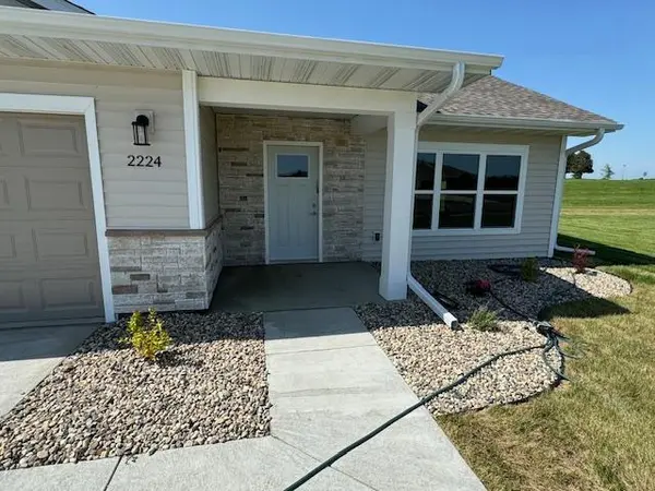 2224 Red Bird LN, Fairmont, MN 56031