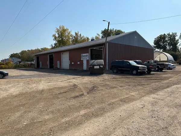 7401 126th ST W, Savage, MN 55378