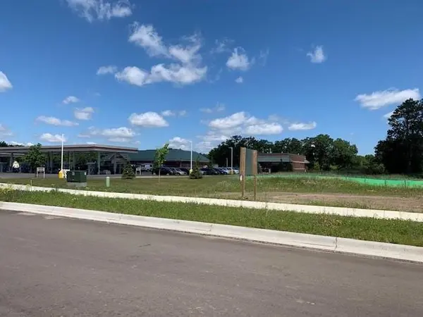 XXXXX Maple ST, North Branch, MN 55056