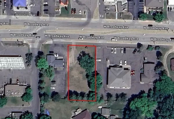 932 W Broadway AVE, Forest Lake, MN 55025