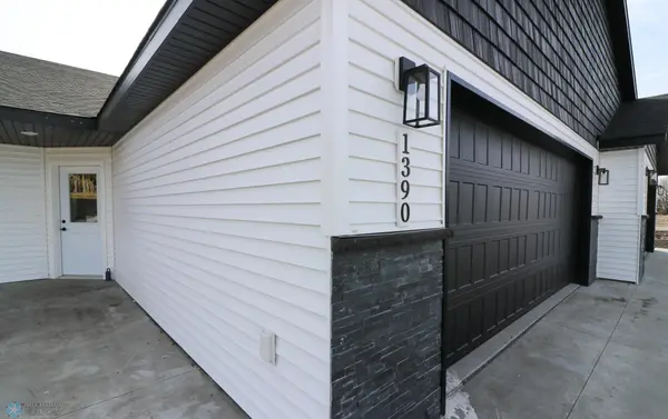 1390 Prairie Lane, Wahpeton, ND 58075