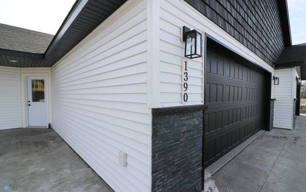 1390 Prairie Lane, Wahpeton, ND 58075