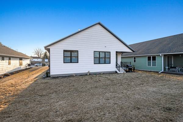 291 Liberty DR, Hanover, MN 55341