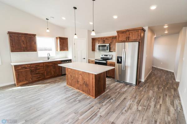 1392 Prairie Lane, Wahpeton, ND 58075
