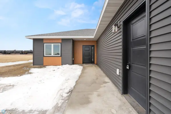 707 BLAINE ST N, Colfax, ND 58018