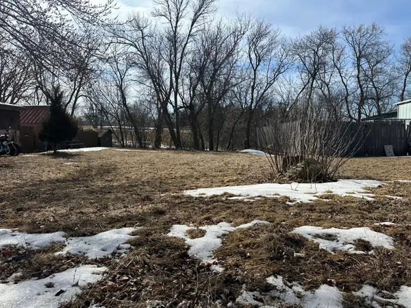 95 5th ST, Windom, MN 56101
