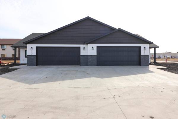 1404 Prairie Lane, Wahpeton, ND 58075