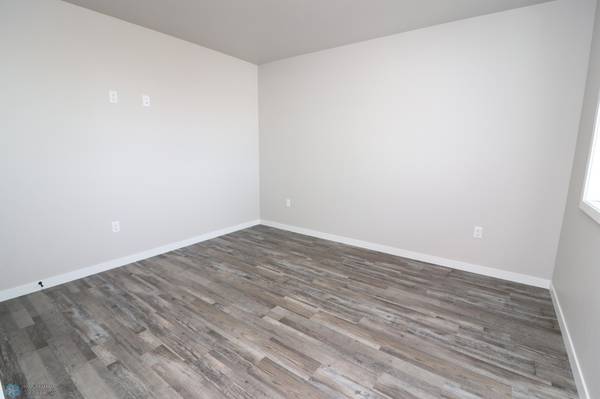 1406 Prairie Lane, Wahpeton, ND 58075