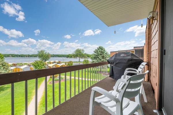 5430 Three Points BLVD #131, Mound, MN 55364