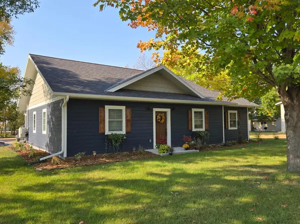 446 Pacific AVE, Hancock, MN 56244