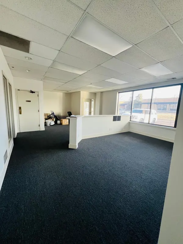 1890 Wooddale DR #Suite 100, Woodbury, MN 55125