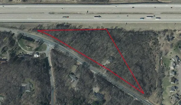 464 Stageline Rd, Hudson, WI 54016