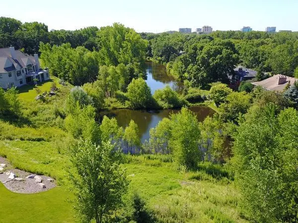 5146 Ridge TRL, Edina, MN 55436