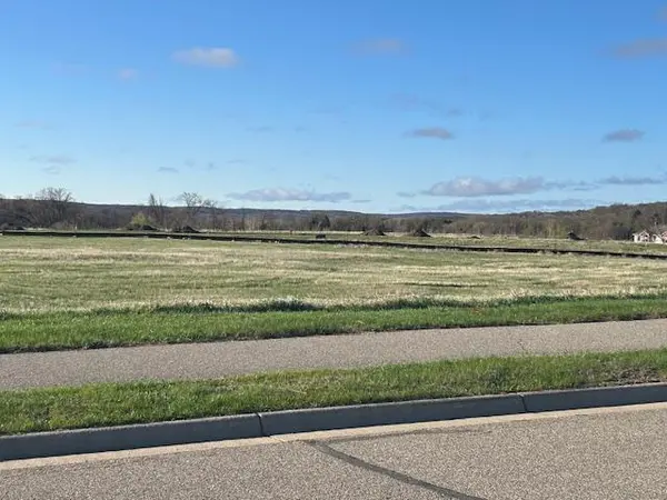 107 Woolgrass WAY, Avon, MN 56310