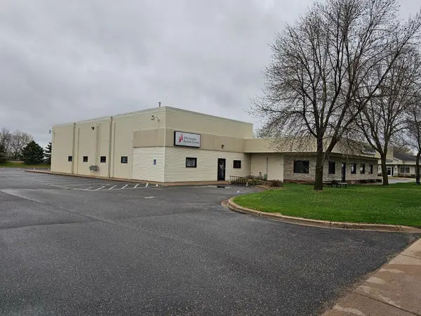 538 Main ST S, Cambridge, MN 55008
