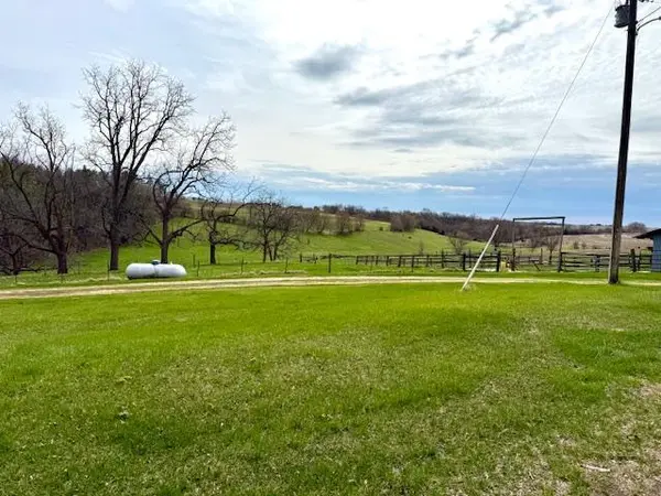15497 Meiners RD, Caledonia, MN 55921
