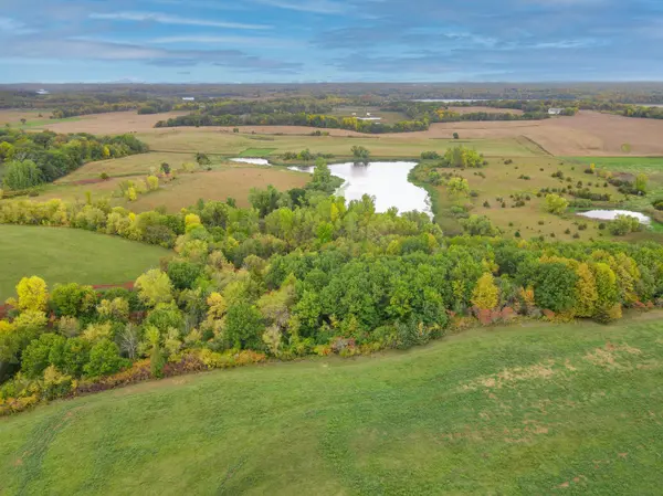8577 Tellers RD, Chaska, MN 55318