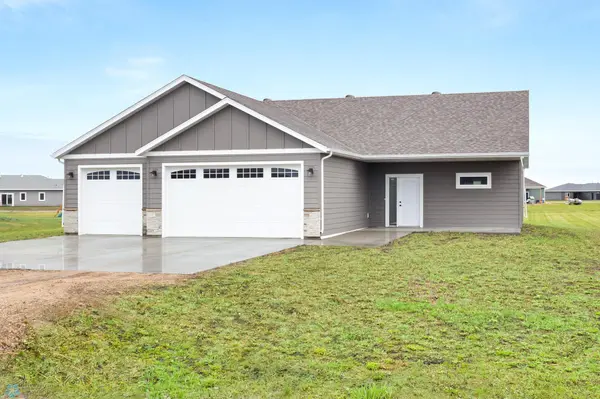 216 Laverne LN, Colfax, ND 58018