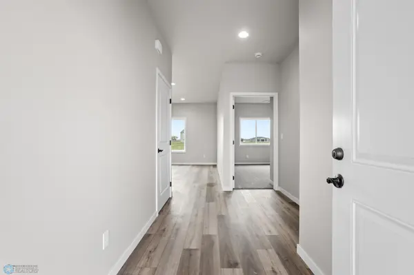 216 Laverne LN, Colfax, ND 58018