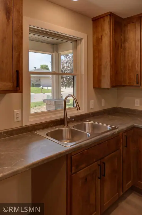 622 Pondhurst DR, Amery, WI 54001