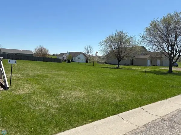 702 10th ST NW, Frazee, MN 56544