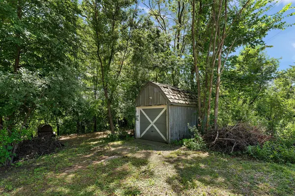 2300 Pagel Road, Mendota Heights, MN 55120