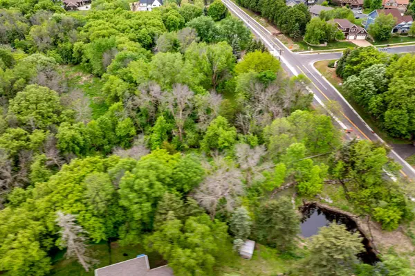 6591 Galpin BLVD, Chanhassen, MN 55331