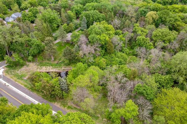 6591 Galpin BLVD, Chanhassen, MN 55331