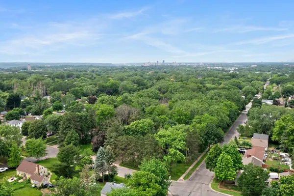 935 Kennard ST, Saint Paul, MN 55106