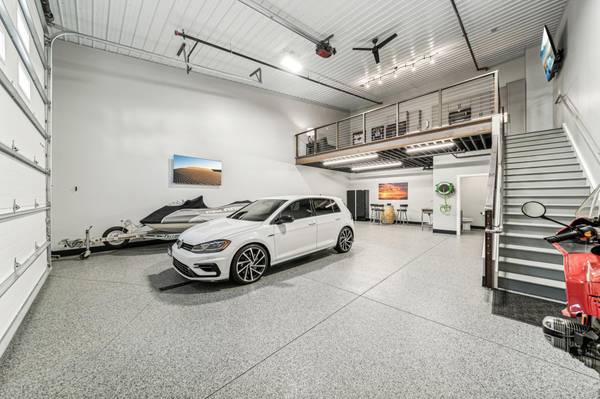 721 Industrial BLVD #E5, Watertown, MN 55388