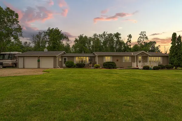 18221 Roberds Lake BLVD, Faribault, MN 55021