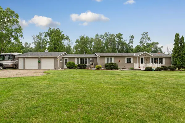 18221 Roberds Lake BLVD, Faribault, MN 55021